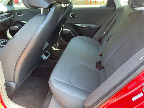 Used 2025 Kia K4 LXS image 24