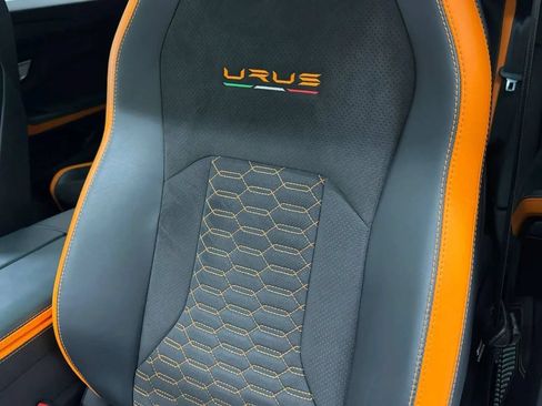 Used 2022 Lamborghini Urus AWD/4WD image 34