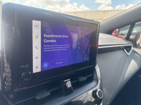 Used 2025 Toyota Corolla SE image 7