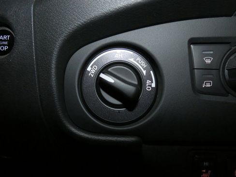 Used 2023 Nissan Frontier PRO-4X w/ Pro Convenience Package image 16