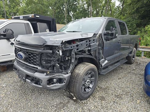 Used 2024 Ford F250 XL w/ STX Appearance Package image 1