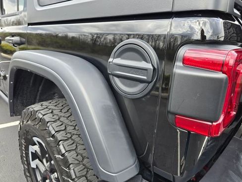 Used 2025 Jeep Wrangler Unlimited Rubicon image 42