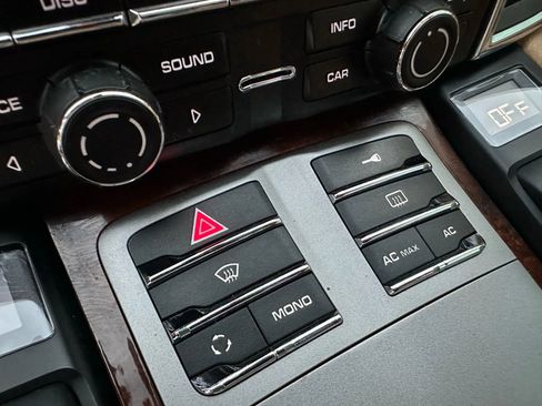 Used 2011 Porsche Panamera S image 26