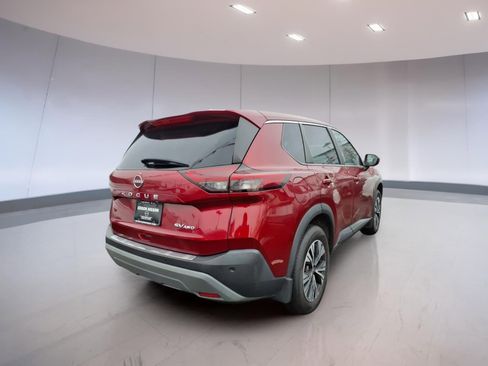 Used 2023 Nissan Rogue SV image 4