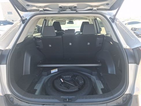 Used 2024 Toyota RAV4 XLE FWD image 6