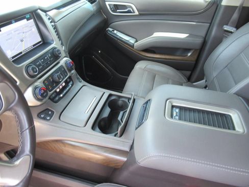 Used 2019 GMC Yukon Denali w/ Denali Ultimate Package RWD image 18