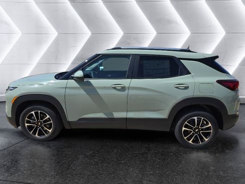 New 2026 Chevrolet TrailBlazer LT w/ Driver Confidence Package FWD image 8