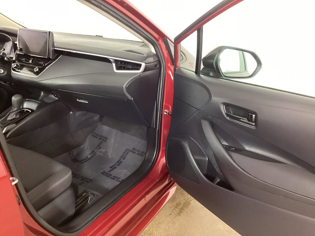 Used 2025 Toyota Corolla LE FWD image 22