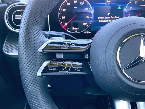 Used 2025 Mercedes-Benz C 300 4MATIC Sedan image 20