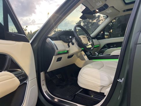 Used 2023 Land Rover Range Rover SE image 36