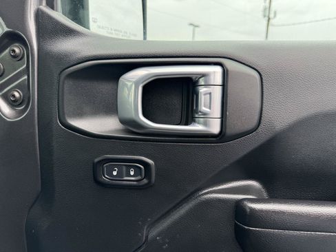 Used 2021 Jeep Wrangler Unlimited Sport AWD/4WD image 40