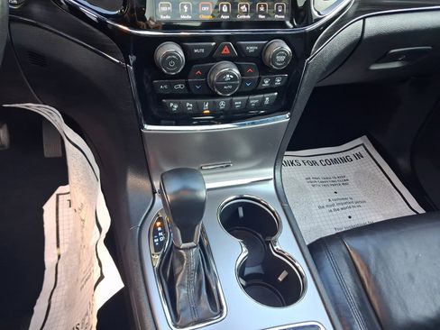 Used 2019 Jeep Grand Cherokee Limited X image 10