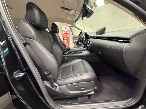 Used 2025 Genesis GV70 2.5T AWD/4WD image 46
