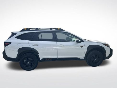 Used 2025 Subaru Outback Wilderness AWD/4WD image 7