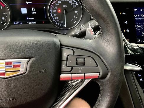 Used 2024 Cadillac XT6 Sport w/ Technology Package AWD/4WD image 28