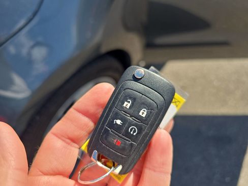 Used 2011 Chevrolet Volt Premium w/ Premium Trim Package FWD image 42