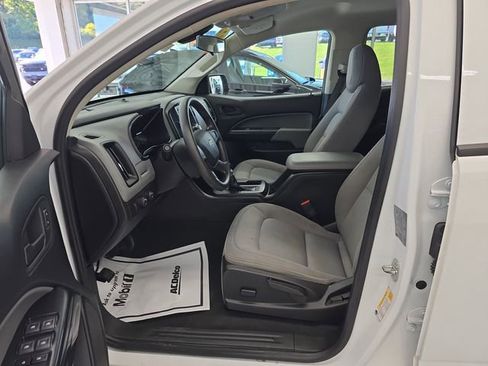 Used 2022 Chevrolet Colorado W/T image 12
