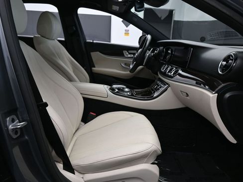 Used 2019 Mercedes-Benz E 300 image 46