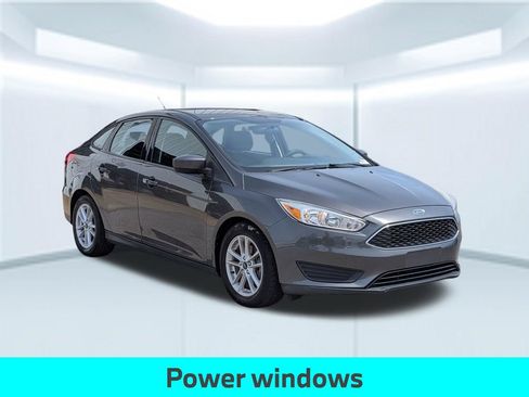 Used 2018 Ford Focus SE FWD image 9