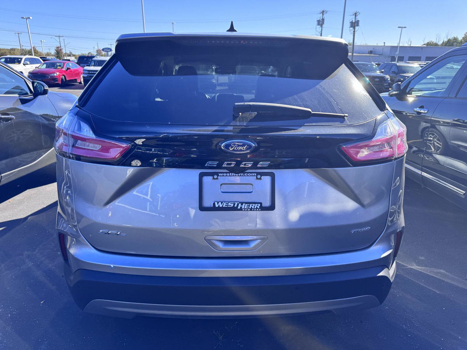 Used 2024 Ford Edge SEL AWD/4WD image 5