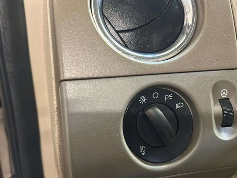 Used 2005 Ford F150 FX4 image 19