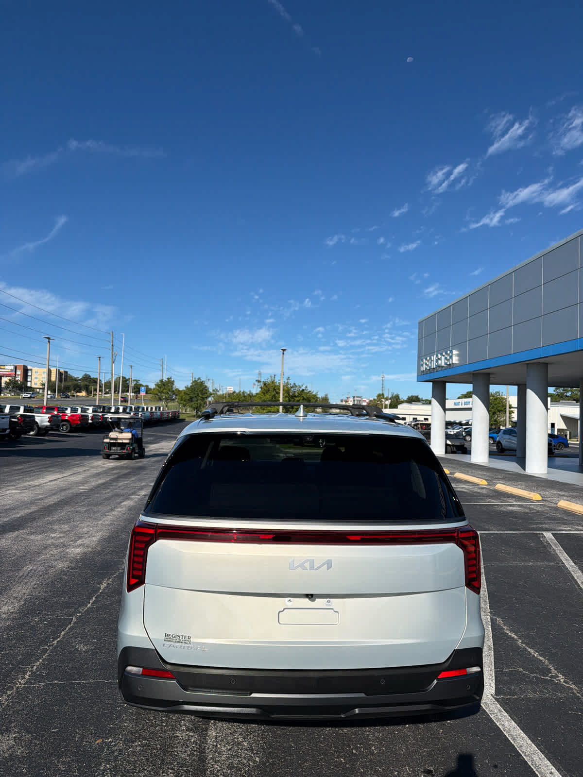 Used 2025 Kia Carnival SX Prestige FWD image 4