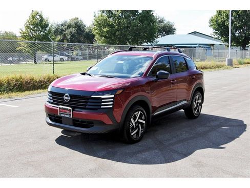 New 2026 Nissan Kicks SV w/ SV Premium Package image 2