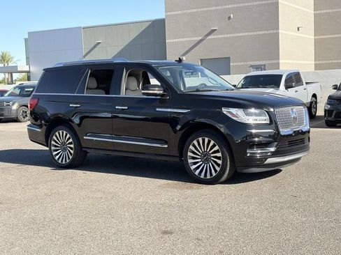 Used 2018 Lincoln Navigator Reserve w/ Technology Package AWD/4WD image 4