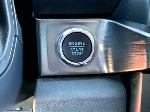 Used 2023 Ford F250 Lariat w/ Lariat Ultimate Package image 33