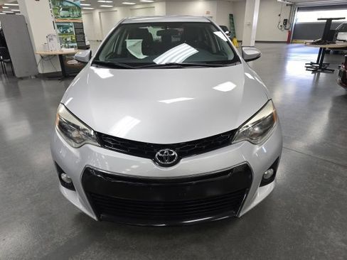 Used 2014 Toyota Corolla S FWD image 2