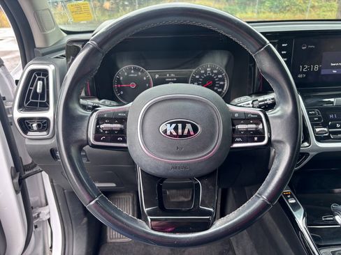 Used 2021 Kia Sorento SX image 16