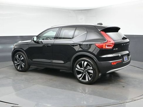 Used 2023 Volvo XC40 B5 Plus w/ Protection Package Premier AWD/4WD image 7