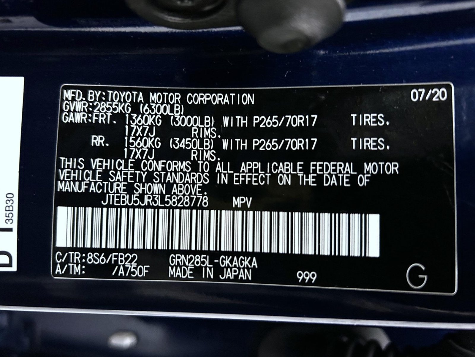 Used 2020 Toyota 4Runner SR5 AWD/4WD image 25