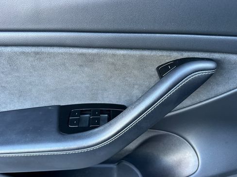 Used 2020 Tesla Model 3 Long Range image 12