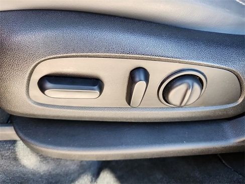 Used 2020 Buick Enclave Essence w/ LPO, Touring Package image 12