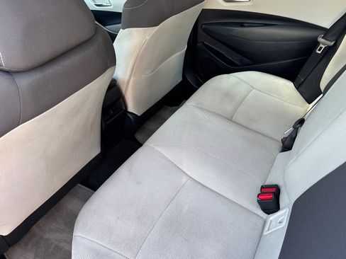 Used 2021 Toyota Corolla LE FWD image 27
