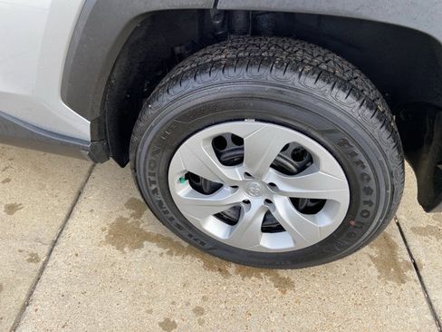 Used 2025 Toyota RAV4 LE image 29