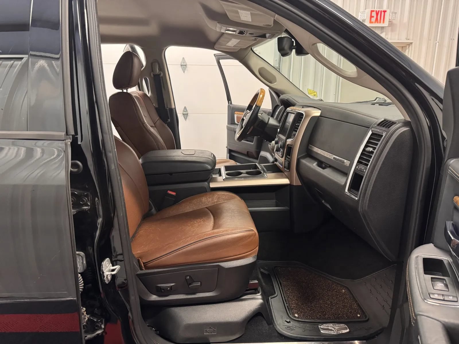 Used 2013 RAM 1500 Laramie Longhorn w/ Convenience Group AWD/4WD image 43