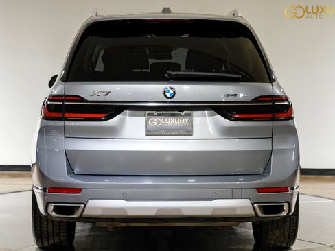 Used 2025 BMW X7 xDrive40i AWD/4WD image 11