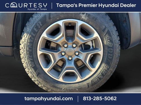 Used 2021 Jeep Cherokee Trailhawk w/ Comfort/Convenience Group image 5