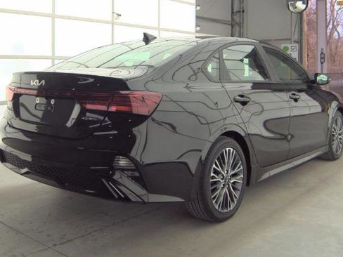 Used 2023 Kia Forte GT-Line w/ GT-Line Premium Package image 5