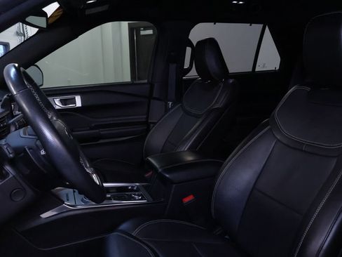 Used 2020 Ford Explorer ST image 12