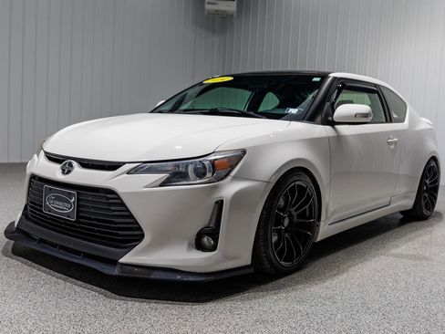 Used 2014 Scion tC image 2