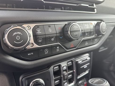 New 2026 Jeep Gladiator Mojave AWD/4WD image 30