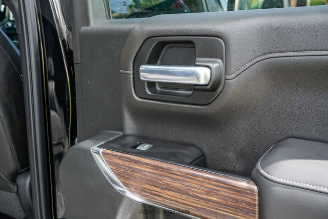 Used 2019 Chevrolet Silverado 1500 High Country w/ Technology Package AWD/4WD image 40