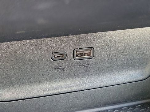 Used 2025 Chevrolet Equinox LT image 26