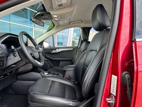 Used 2023 Ford Escape Platinum image 14