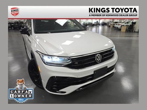 Used 2023 Volkswagen Tiguan SE R-Line AWD/4WD image 1