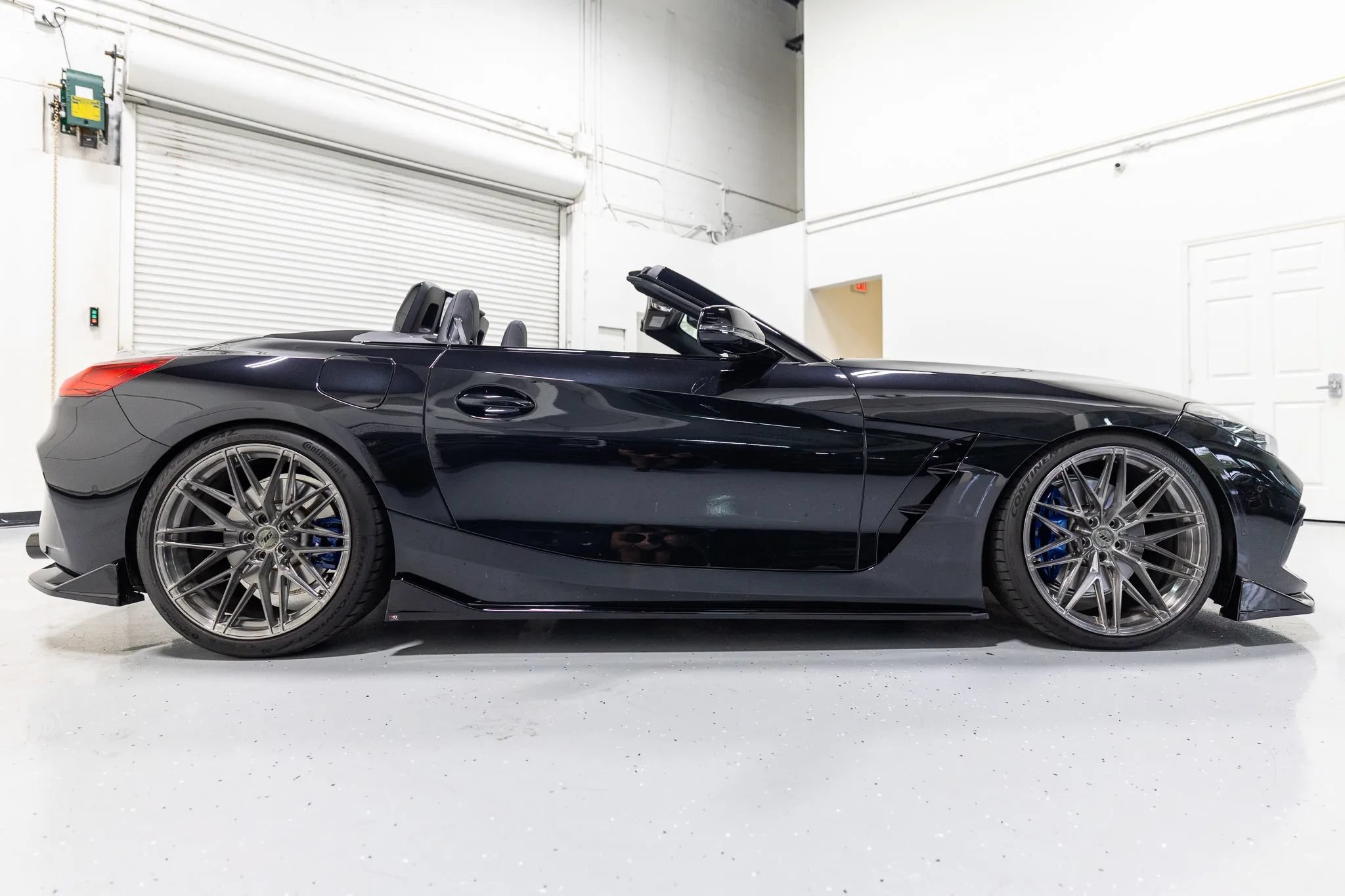 Used 2023 BMW Z4 M40i w/ Premium Package RWD image 25