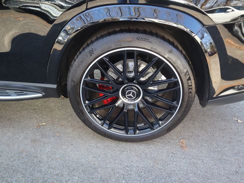 Certified 2025 Mercedes-Benz GLS 63 AMG 4MATIC image 9